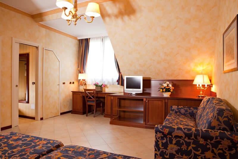 Unaway Hotel & Residence Linea Uno Milano Extérieur photo